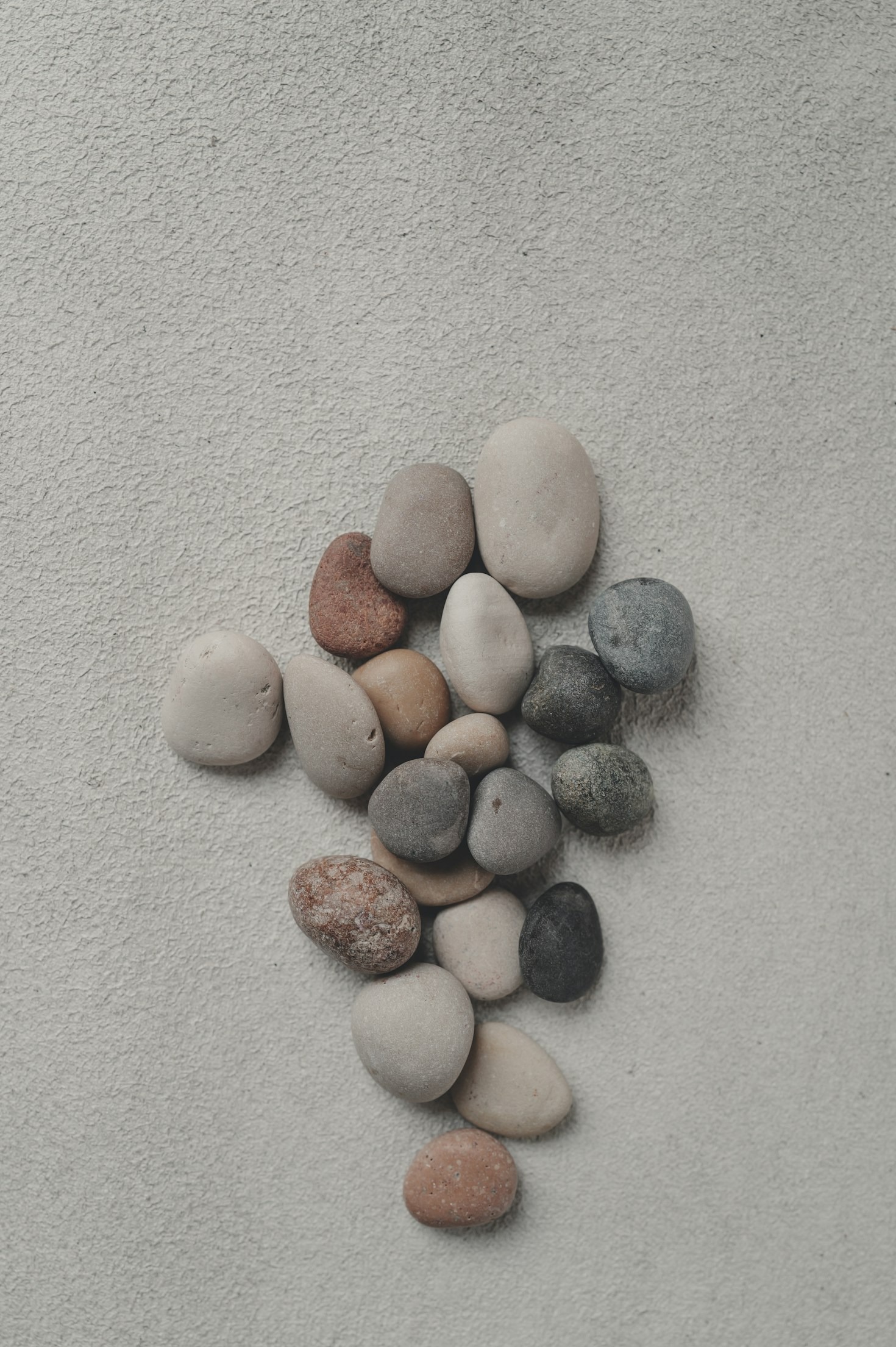 Ideas creativas para decorar espacios con piedras